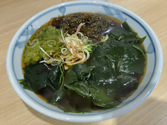 �O�����Ύʐ^�B��O����������J�������ߐs�����A�c�蔼����1/4�����J�u�ƃ��Y�N�����߂����B