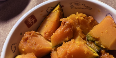 ��Z�̎ϕ��ʐ^�B�u���v�̕����ɃE�T�M�̊G�������������ŁB